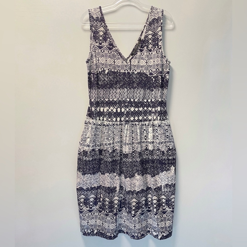Peruvian Connection Tribal Print V-neck Sleeveless Stretch